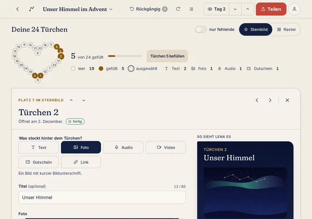 Editor von AdventJoy im hellen Werkstatt-Design: Türchen 6 ist geöffnet, links das Raster der 24 Türchen, rechts die Sprachnachricht mit Abspielknopf.